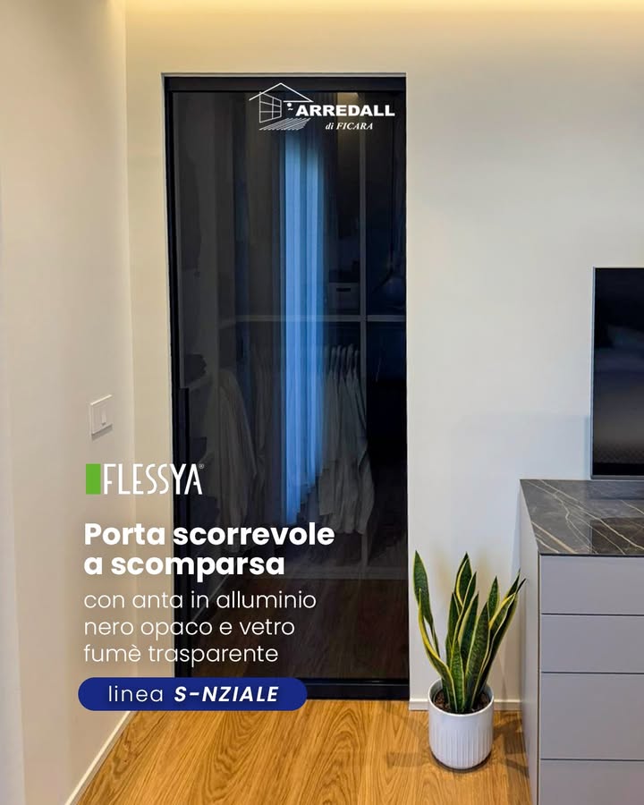 Linee pulite, scorrimento invisibile ed eleganza contemporanea
La porta scorrevole a